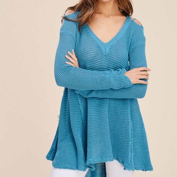 Waffle knit cold shoulder sweater - Picture 4 of 8
